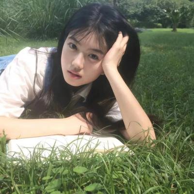 伴游女王